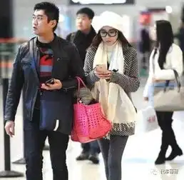她曾是台湾第一美女,50岁还交90后小男友,网友真会装嫩
