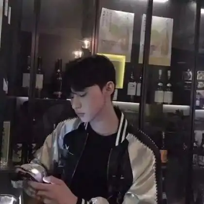男生伤感颓废头像,你不在我身边淡出我的生活了
