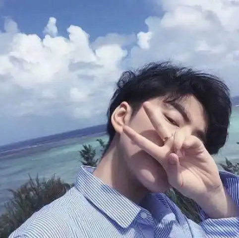 男生决心抛弃你会有的三个表现中了一条,就踢了吧别舔狗了
