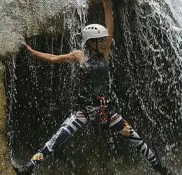 50岁用的女生头像横渡