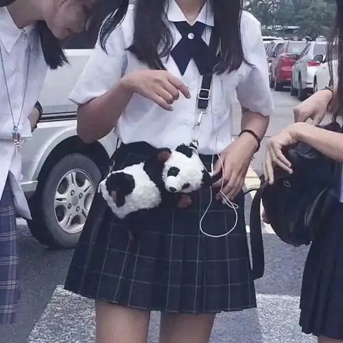 有没有好看一点的三人姐妹头像
