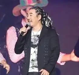导演陷丑闻剧组解散,为新戏增重52斤变油腻大叔男主任贤齐
