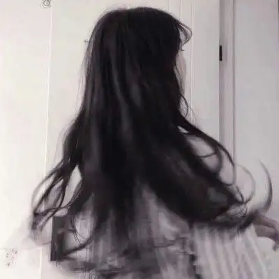 qq头像2019年女背影迷上你的背景飘飘长发
