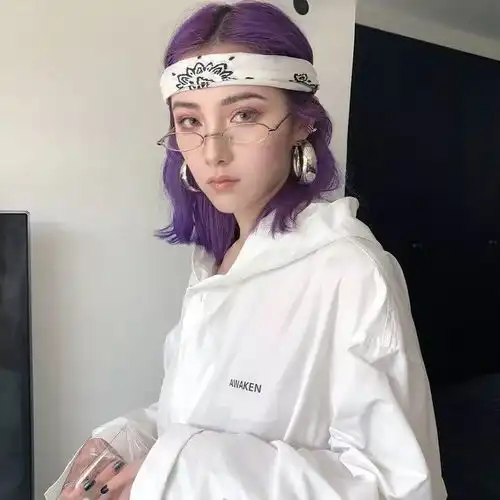 紫色系女生头像
