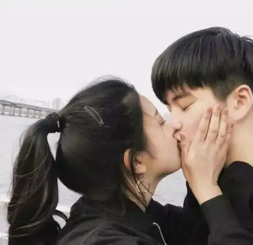 情侣头像真人双人可爱