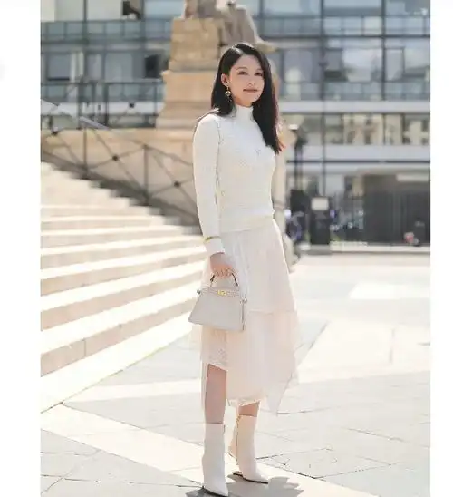 巴黎时装周上的李沁,既清纯又美丽,实在让人心动不已
