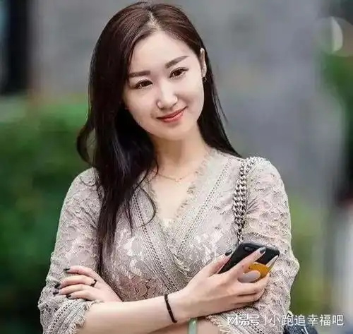 28岁小伙在工厂里与42岁的大姐产生难以割舍的感情,决定结婚

