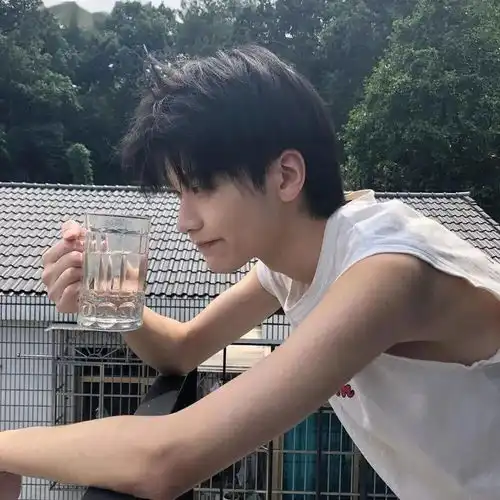 酷酷的微信头像超级nice哇
