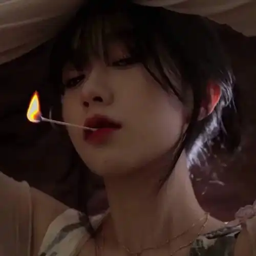 女生头像高冷厌世丧系校