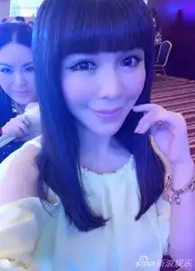 组图台湾50岁辣妈似90后赞陶喆对女生很亲和
