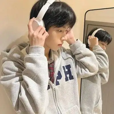 2023最新高清帅气真人男生头像
