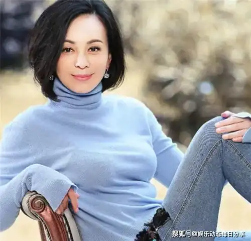 50岁王琳吐槽男人是渣男,曾拒绝周杰求爱,和两任富豪老公离婚
