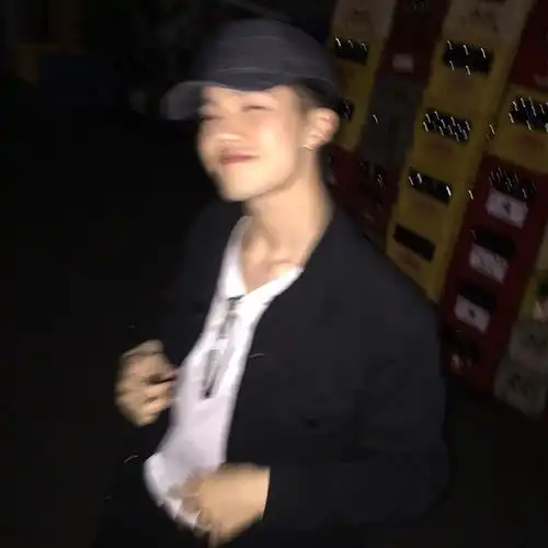 daisy妤故男生头像男头韩系
