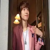 魏大勋头像高清图片大全名人魏大勋真人头像大图下载
