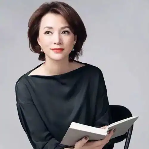 50岁妈妈陪女儿考研双双被录取你拼搏的今天,是孩子有底气的明天
