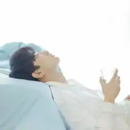男生头像你站在桥上看风景,看风景人在楼上看你
