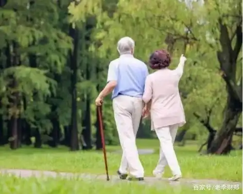 人到50岁有多少存款,才足够养老答案来了,你及格了吗

