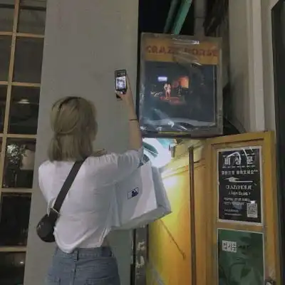 丧风格女头像真人黑暗系颓废女生头像
