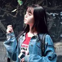 2015qq女生头像排行榜人潮拥挤我不合群
