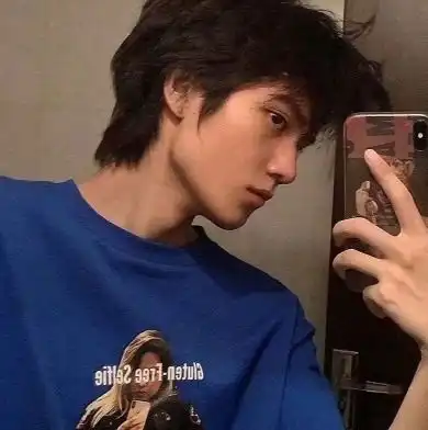 男生彻底喜欢上你时,原来有这3表现,后悔没早点知道

