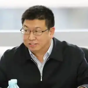 重磅新一轮金监总局省级局长换防开启首位保监系干部执掌北京局,70后银监系綦相补位王俊寿掌舵上海局
