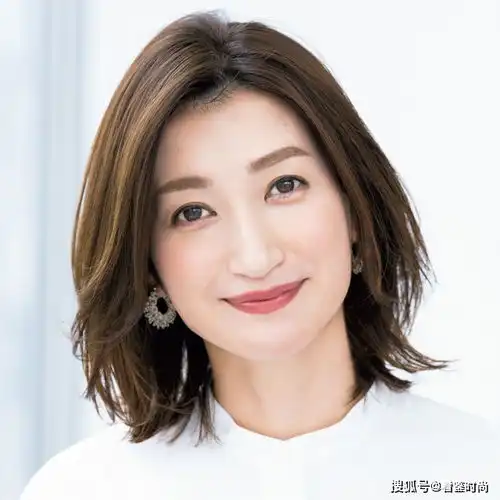 50岁女人的微信头像最吉祥优雅女人