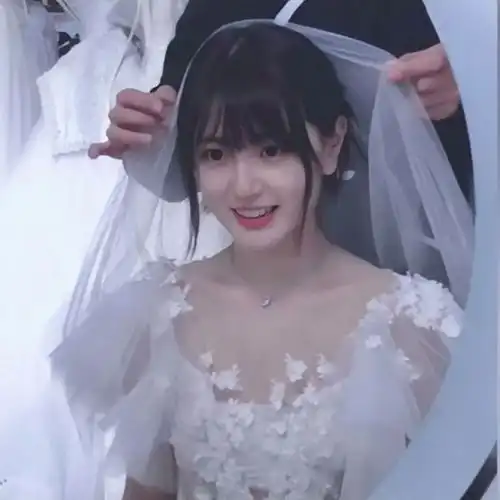 头像美到炸的婚纱女头
