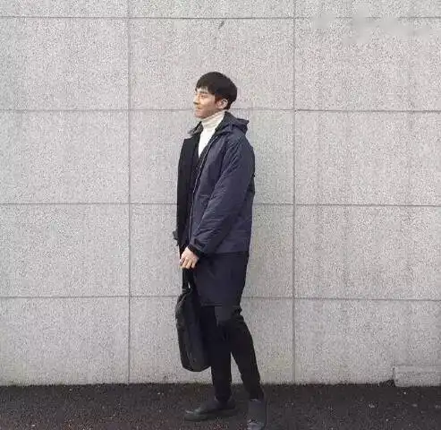 适合所有男朋友的黑色系,照着穿准没错
